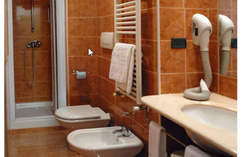 Hotel Colonna Бриндизи Екстериор снимка