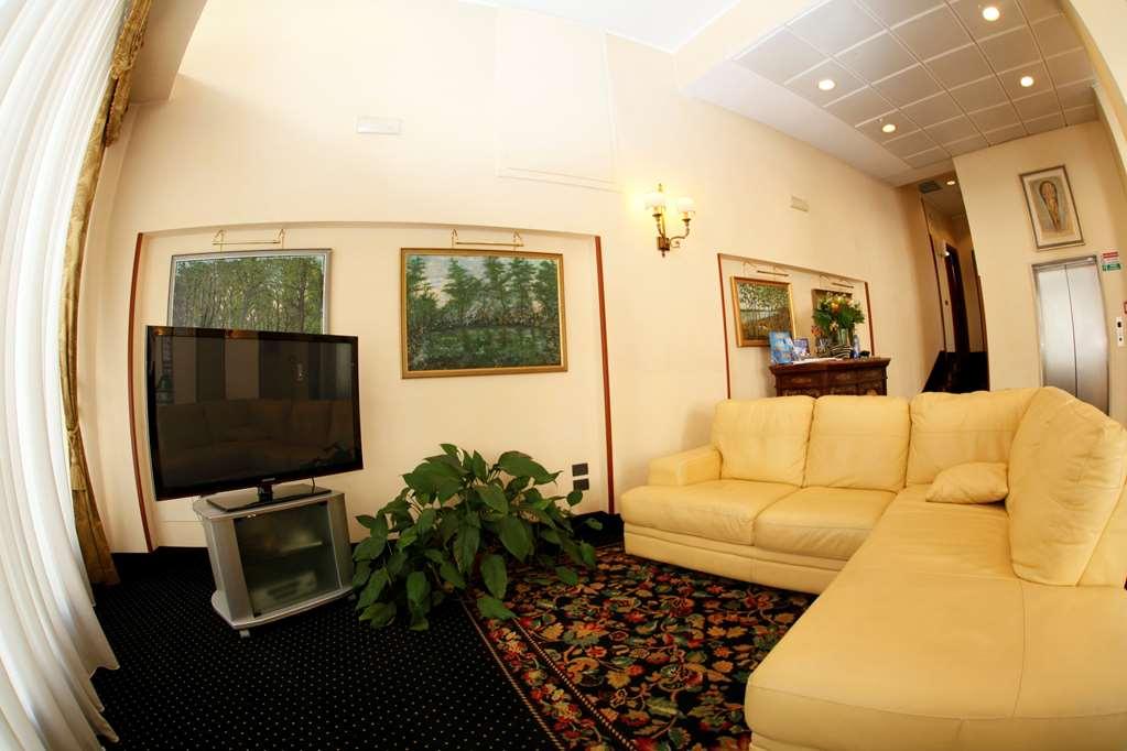 Hotel Colonna Бриндизи Интериор снимка